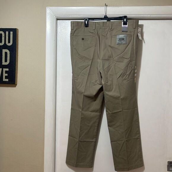 NWT dockers easy khaki pants size 38 x 32 - Picture 6 of 9